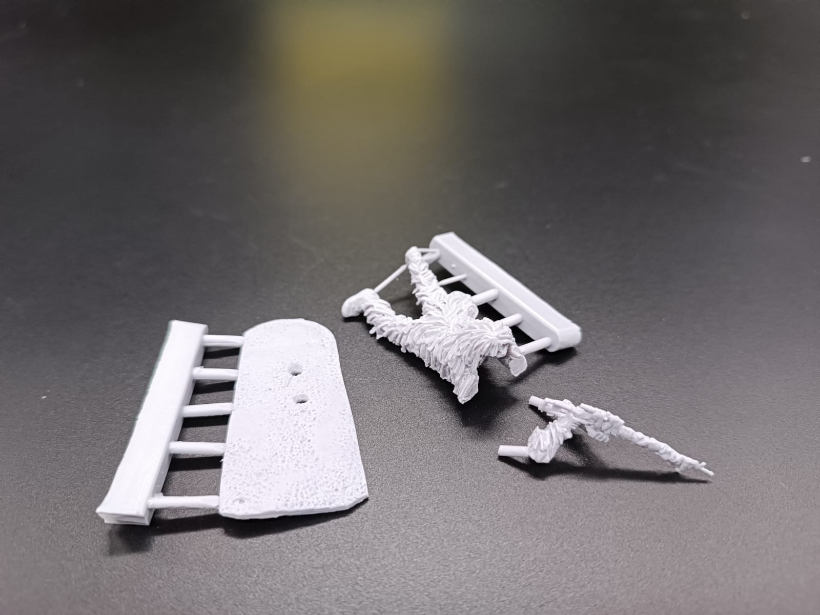 5070ТБ СВО, лежащий морпех в маскхалате целящийся из снайперской винтовки Три Богатыря