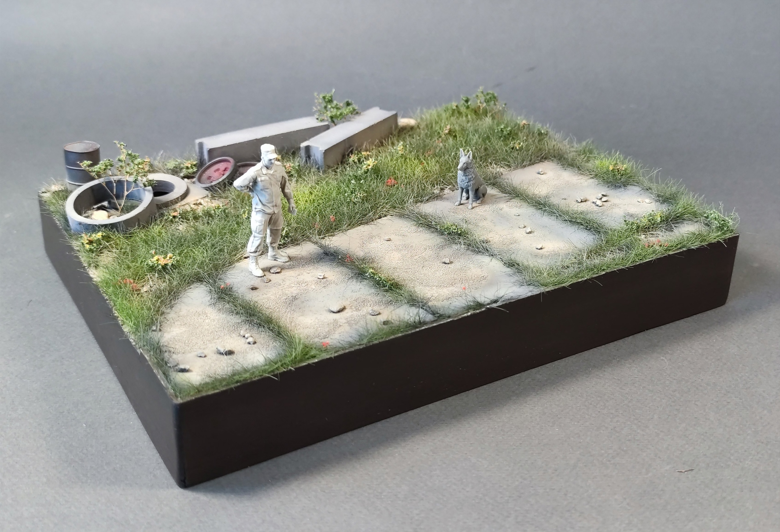 НЕ-35016 Подставка "Заброшенный полигон"