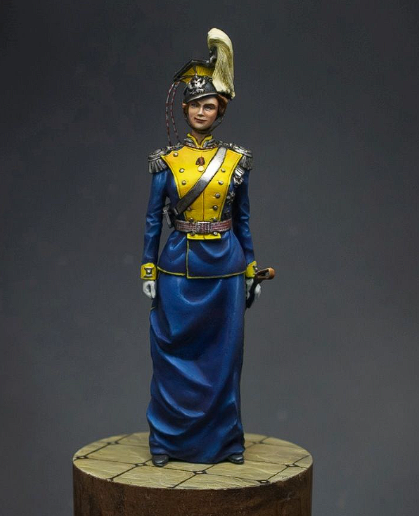 CHM-54080. Великая Княжна Татьяна Николаевна Романова в мундире шефа 8-го Вознесенского Уланского полка, Россия 1912-14 гг. 54 мм.  Материал - смола. Chronos Miniatures