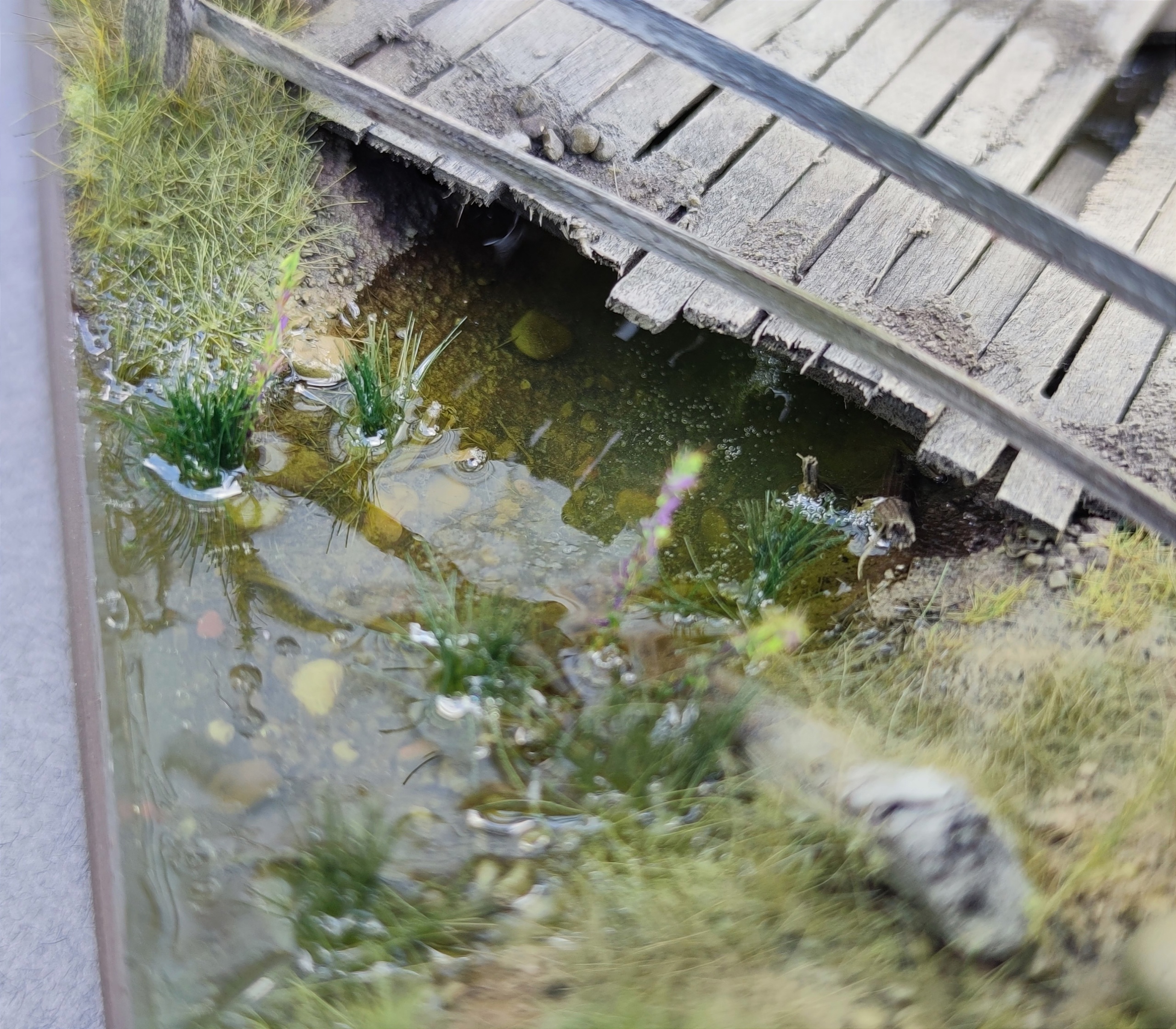 AM35592 Подставка авторская ручной работы "Мостик и ручей"