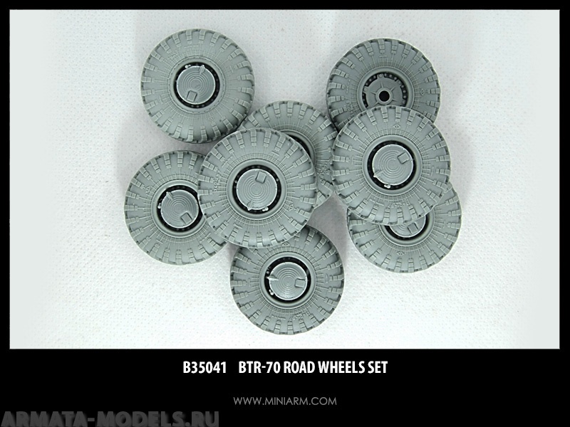 35041 БТР-70 набор колес 8шт для моделей Звезда,Трумпетер 35041 БТР-70 набор колес 8шт для моделей Звезда,Трумпетер
