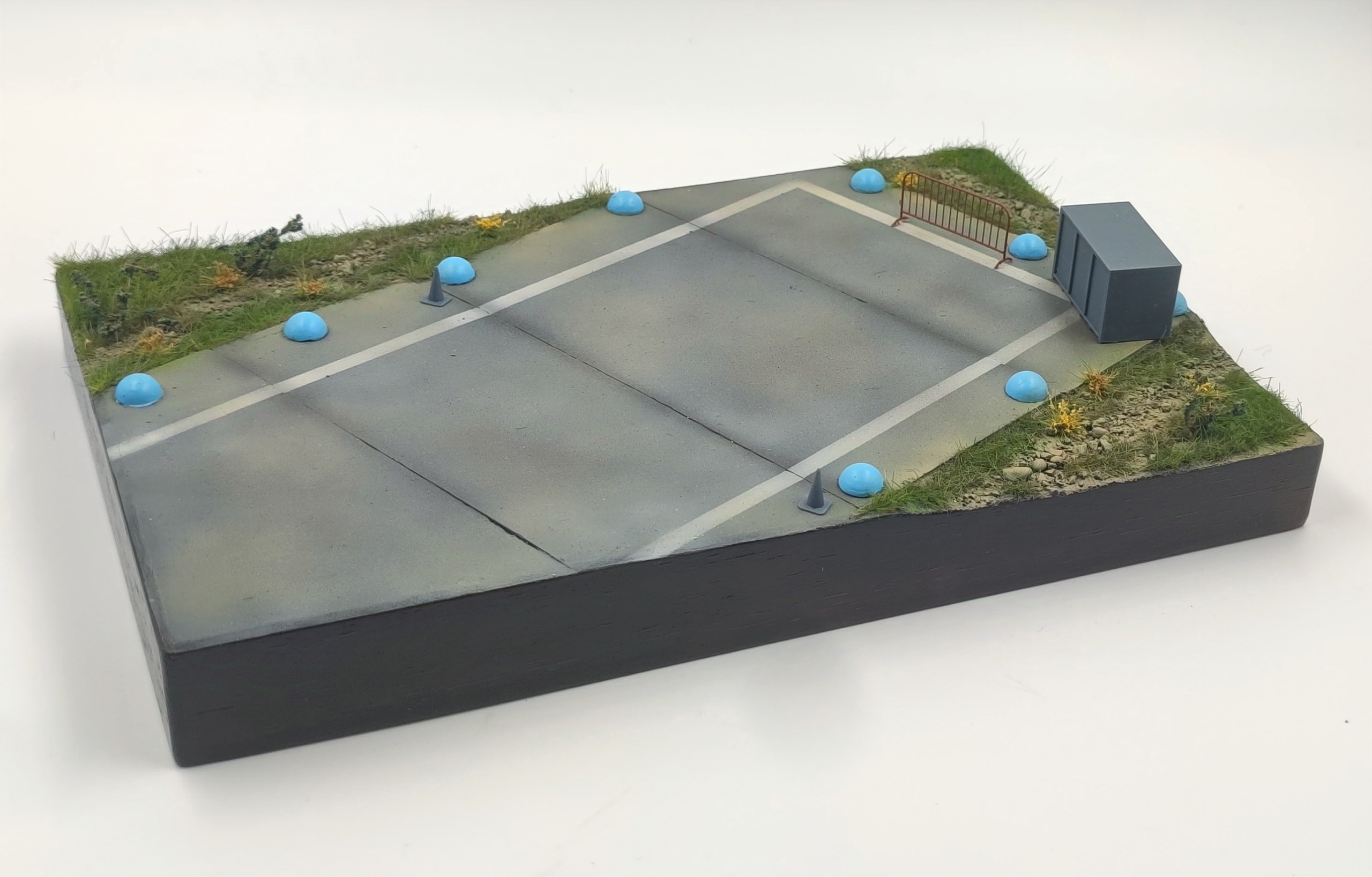 HE-020 Подставка парковка  для Мишки