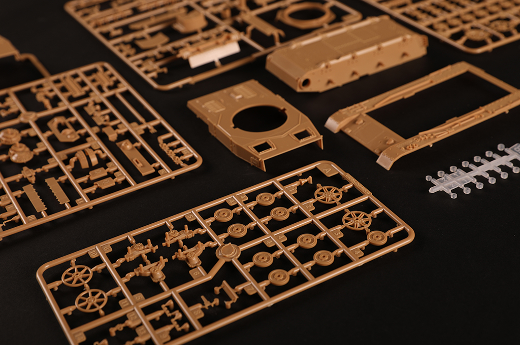 84840HB Сборная модель Немецкий средний танк German Pzkpfw IV Ausf.F2 Medium Tank Hobby Boss