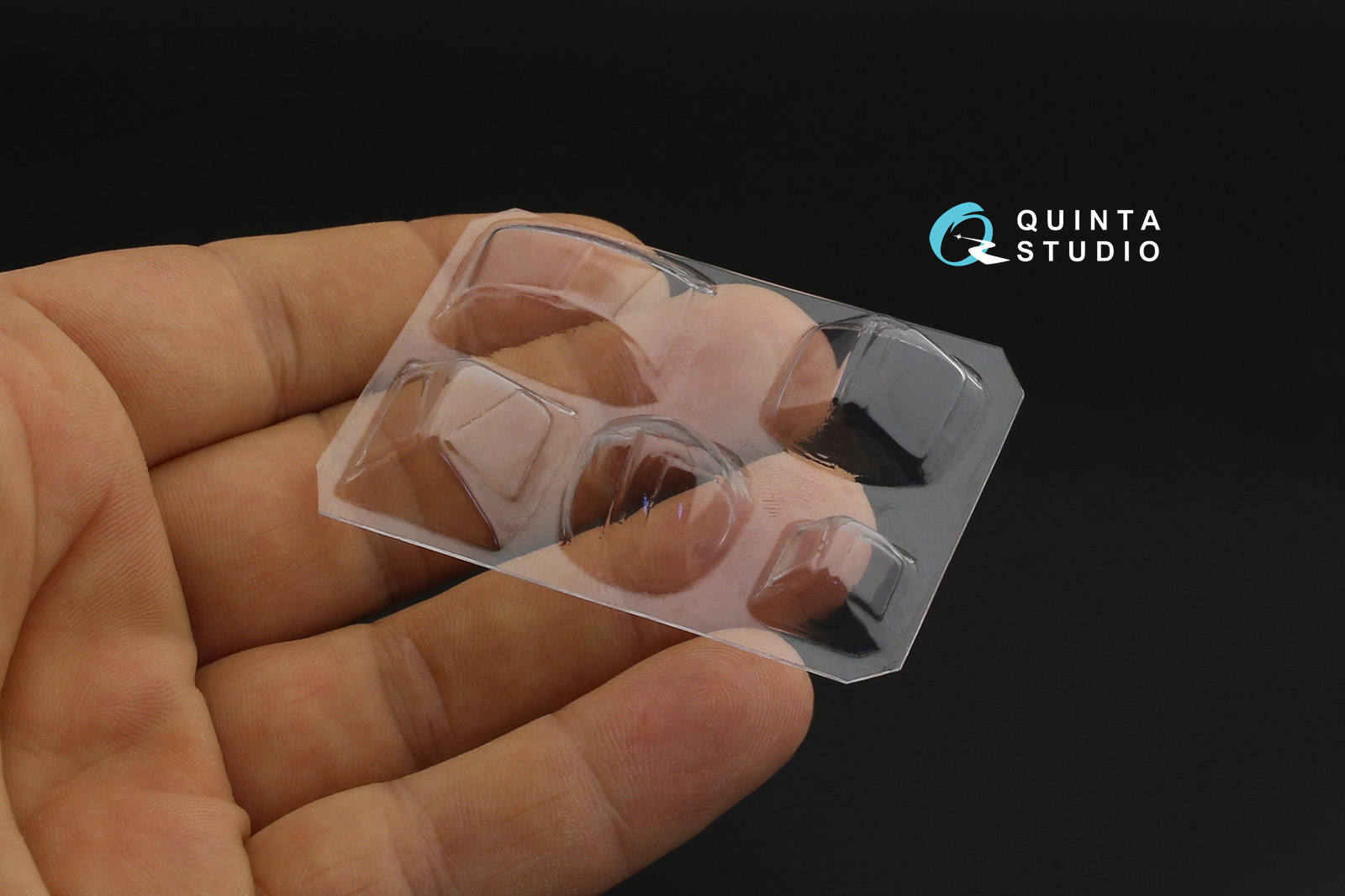 QC72046 Набор остекления для модели Uh-1 (Italeri)