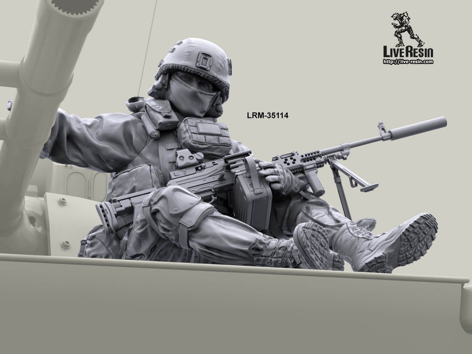 LRM35114 Современные Российские солдаты на броне БМП, Танка - пулеметчик с ПК Live Resin