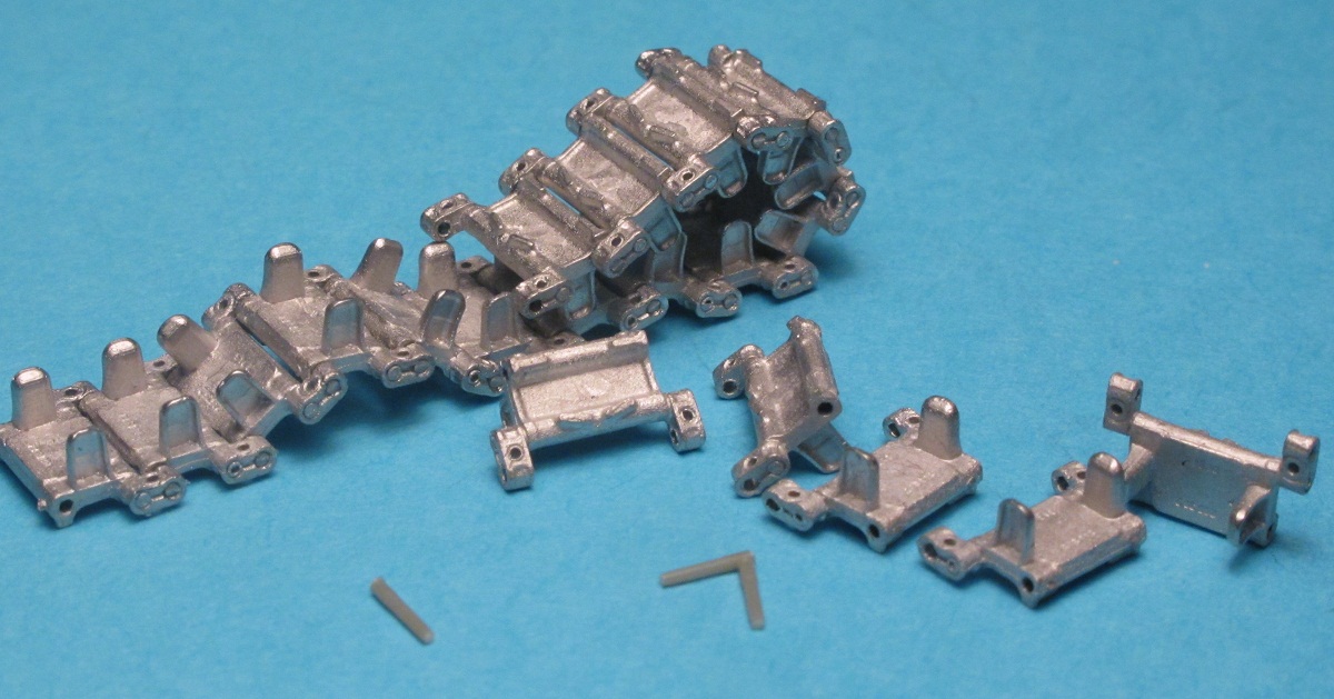 MTL-35042 Tracks and Drive Sprockets for BMP-2