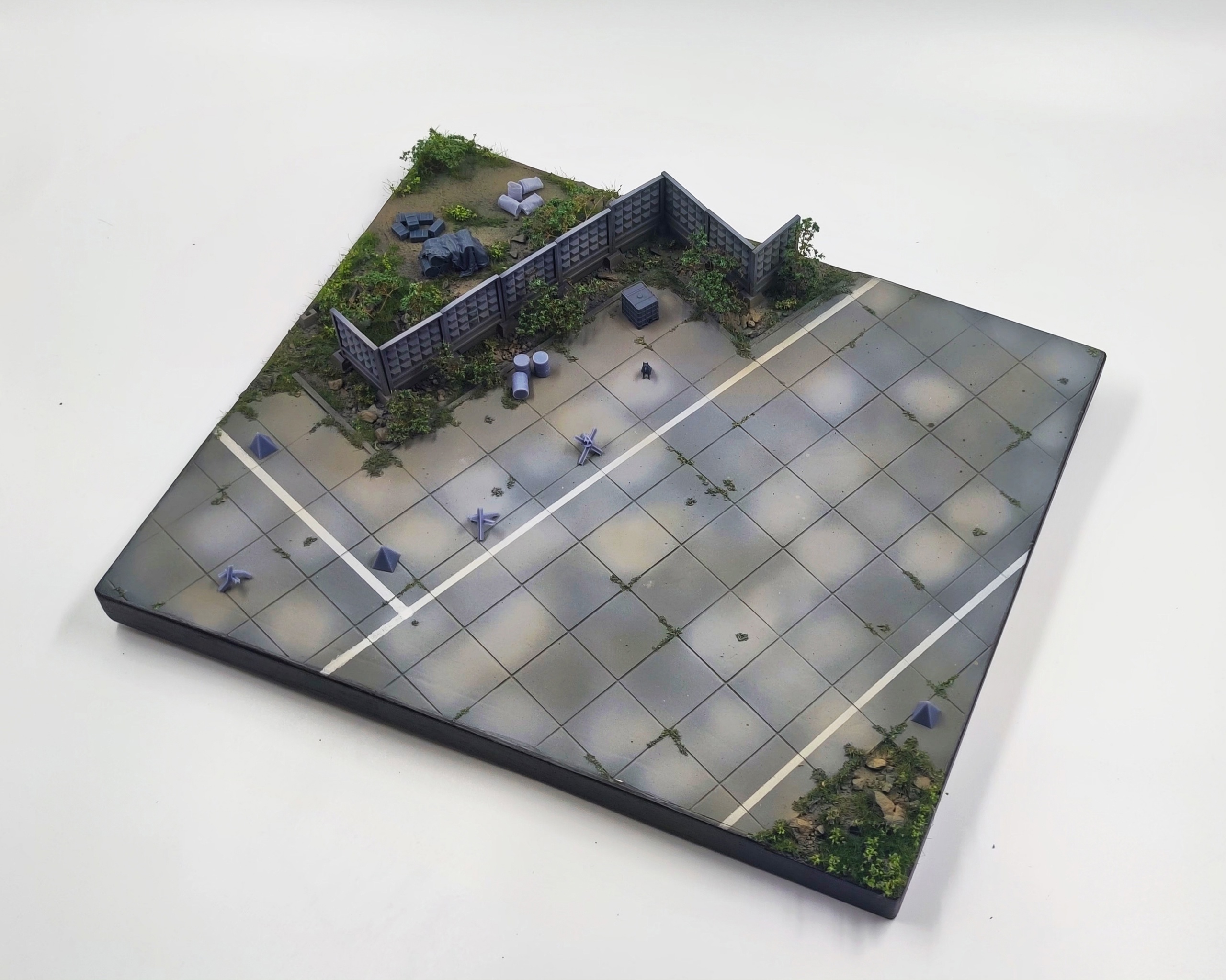 HE-72166 Подставка военная часть  (Аксессуары к комплекте) Размер 40*30*10см