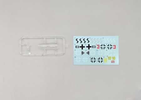 AH48A003 Немецкий истребитель Messerschmitt Me.262 HGII Amusing Hobby