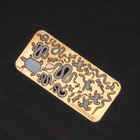 S-241 Рептилии , размер L