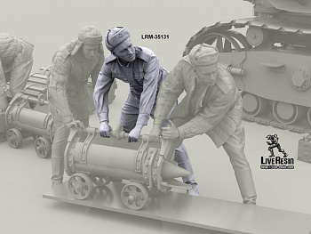 LRM35131 Советский артиллерист - двигающий тележку с 203 мм снарядом - 2
