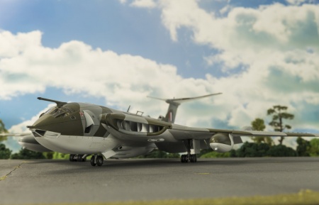 A12008 Самолет Handley Page Victor B.2 1/72 Airfix