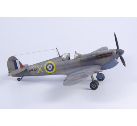 SH48051 Supermarine Spitfire Mk.VC Malta Defender Special Hobby