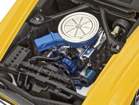 07046RE Автомобиль 2010 Ford Mustang GT Revell