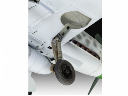 04665 Самолет Истребитель Мессершмитт Bf.109 G-6 Revell