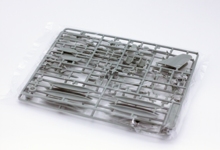 12422  Самолет  F/A-18D+ Хорнет Academy