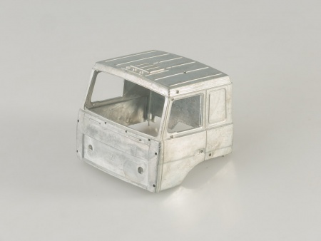 1177KIT Сборная модель МАЗ-6422 седельный тягач, поздний AVD Models