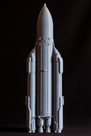 AM145009 Тяжелая ракета-носитель Энергия Arma Models