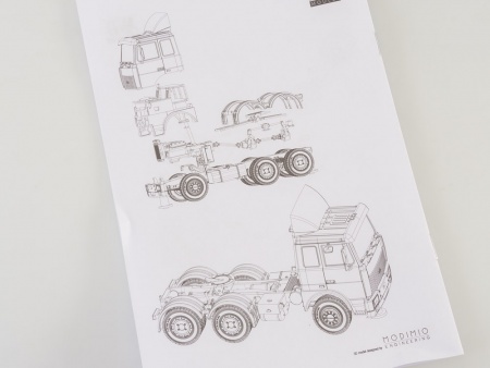 1177KIT Сборная модель МАЗ-6422 седельный тягач, поздний AVD Models