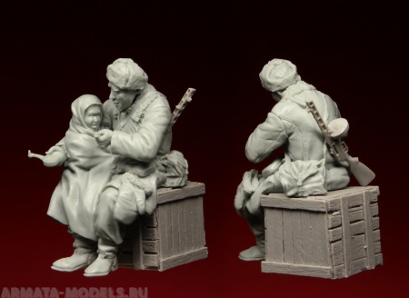 3054STAL Советский солдат с ребенком Stalingrad