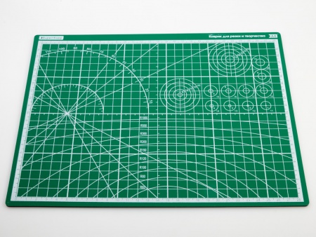 100103RK Коврик для резки стандарт зеленый А4, 3 слоя