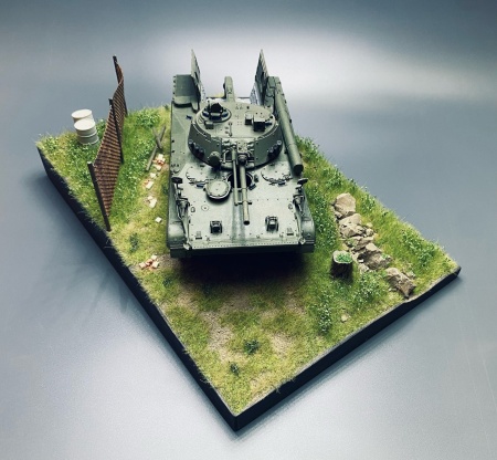 AM35756 Авторская подставка Освобождение. Размер 20 на 30см.