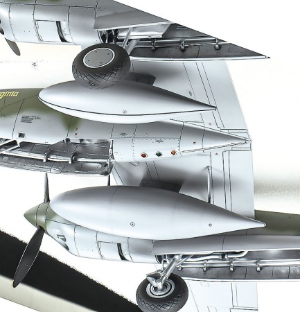 61120T LOCKHEED P-38 F/G с фигурой пилота Tamiya