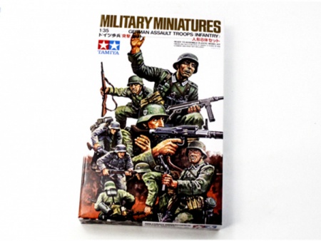 35030T Немецкие пехотинцы в атаке, 8 фигур Tamiya