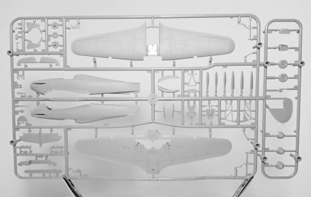 AH70026 Hurricane Mk I trop Western Desert Arma Hobby