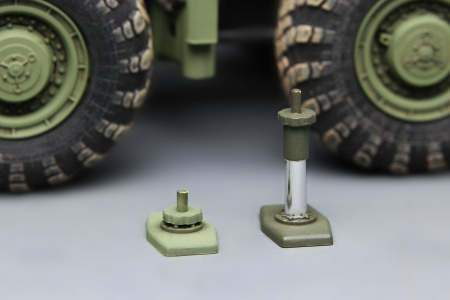 SS-009 RUSSIAN LONG-RANGE ROCKET LAUNCHER 9A52-2 SMERCH Meng SS-009 RUSSIAN LONG-RANGE ROCKET LAUNCHER 9A52-2 SMERCH Meng