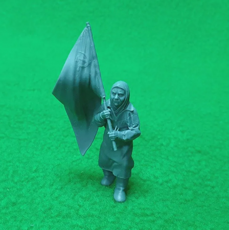 6010 фигурка Бабушка с Красным флагом СВ Модель