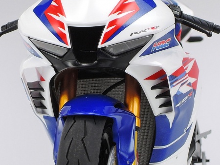 14141 Сборная модель Honda CBR1000RR-R Fireblade SP 30th Anniversary Tamiya