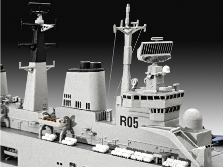 05172RE Линейный крейсер HMS Инвинсибл (Фолклендская война) Revell 05172RE Линейный крейсер HMS Инвинсибл (Фолклендская война) Revell