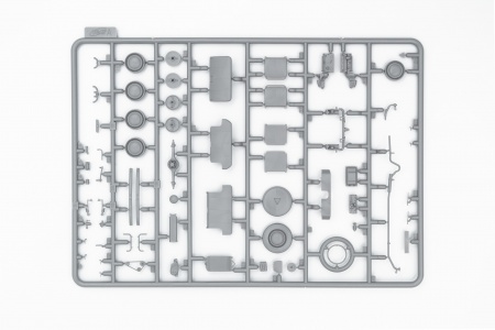 35484 Москвич-401-420А, Советский легковой автомобиль ICM 35484 Москвич-401-420А, Советский легковой автомобиль ICM