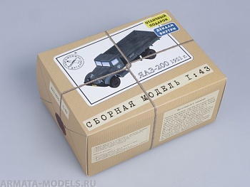 1022KIT Сборная модель ЯАЗ-200 бортовой 1951 г.