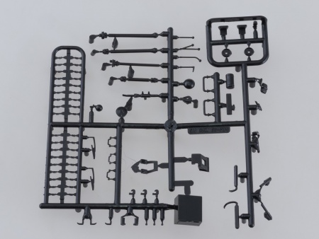 1007KIT Сборная модель Горьковский грузовик - 66 Шишига 4х4 AVD Models