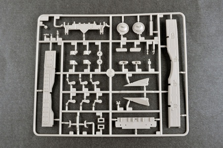 09601P Советский танк T-72 Урал Trumpeter