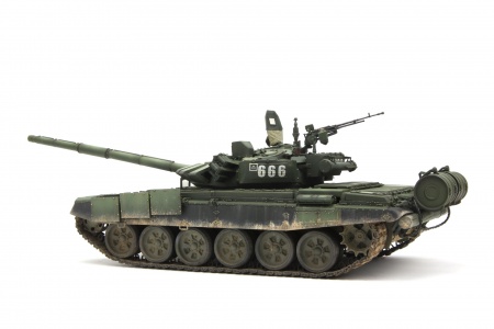 TS-028 RUSSIAN MAIN BATTLE TANK T-72B3 Meng