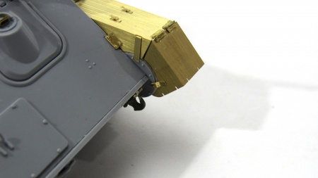 MD 035450 Т-70Б надгусеничные полки (Звезда)