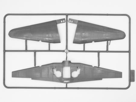 72081 Су-2, советский легкий бомбардировщик II Мировой войны ICM 72081 Су-2, советский легкий бомбардировщик II Мировой войны ICM