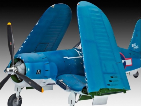 04781 Истребитель-бомбардировщик Vought F4U-1D Corsair Revell