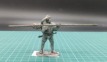 4233ТБ ВИМ, пеший ландскнехт бьет пикой стоя, 54 мм