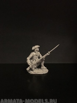 101ТБ ВИМ, пеший фузилер стоящий на одном колене готовящийся отбить атаку