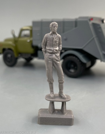 AVA43001 Фигурка Водитель СССР №1 AVART ARHIVE