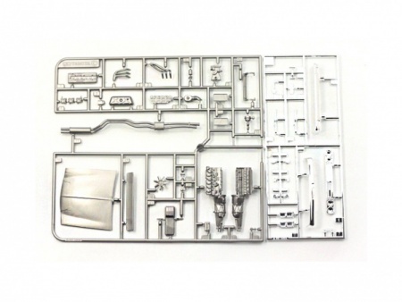 24194 Nissan Skyline 2000 GT-R Tamiya