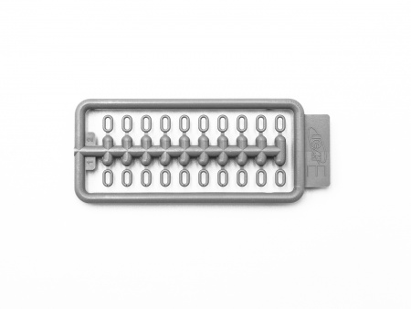 35338 FCM 36 с французским танковым экипажем ICM