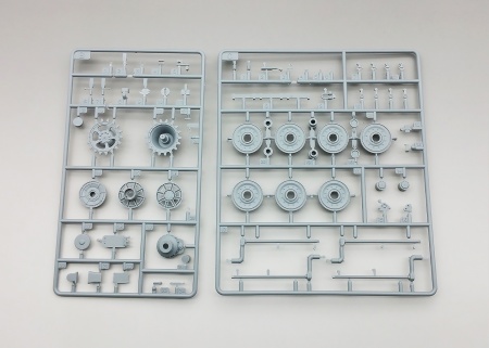 AH35A011 German Tank Destroyer Jagdpanther II Amusing Hobby