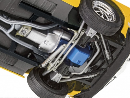 07046RE Автомобиль 2010 Ford Mustang GT Revell