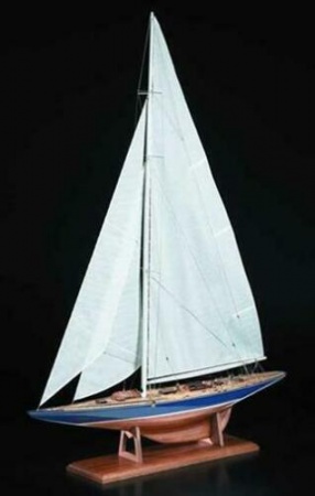 AMATI170010 Модель яхты Endeavour (плюс инструменты) AMATI