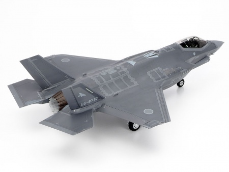 61124T Lokheed Martin F-35A Lightning Tamiya