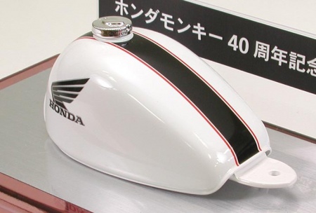 16032T 1/6 Honda Monkey 40th Anniversary Tamiya